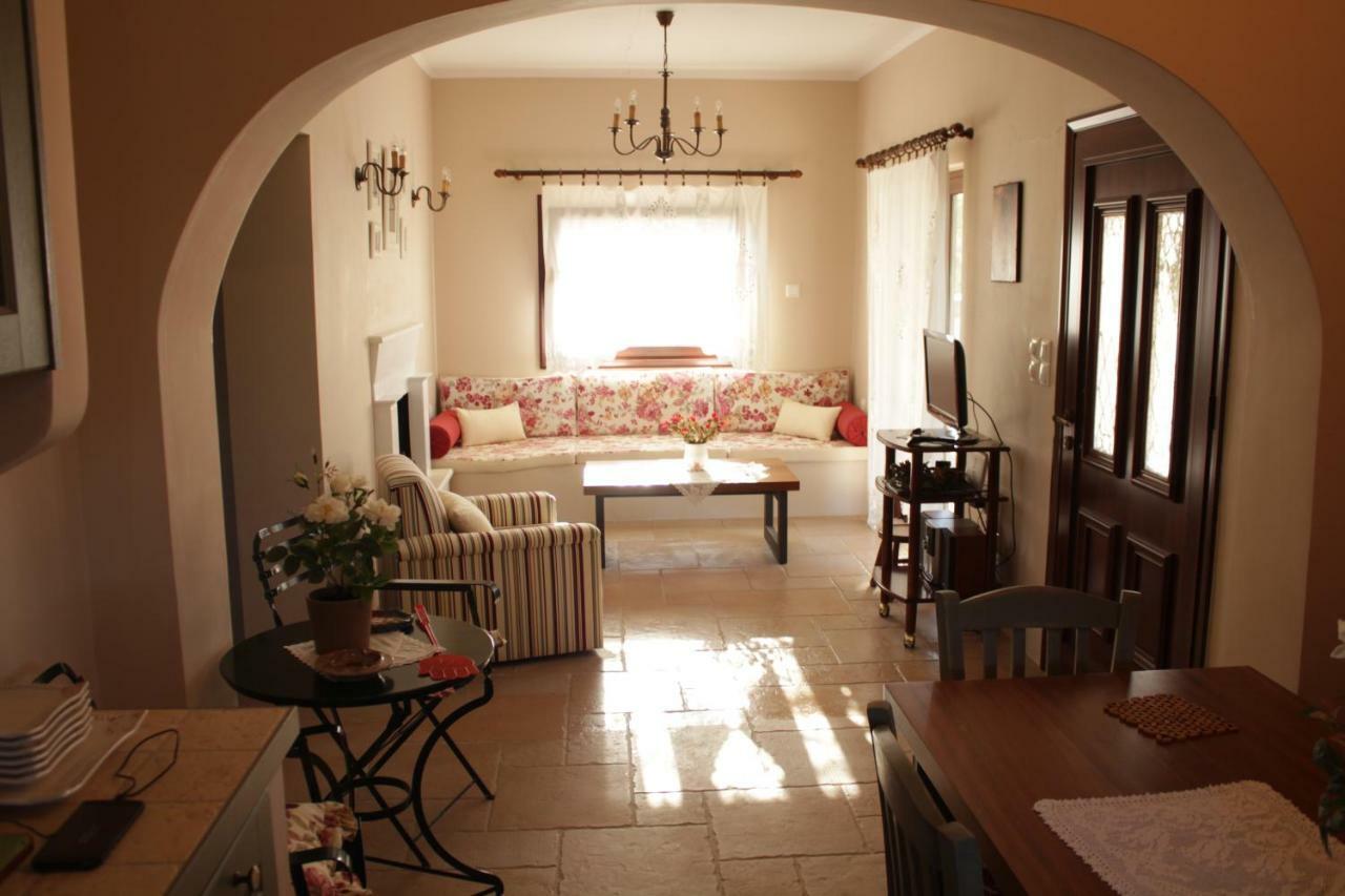 *Villa Pap-Live The Greek Hospitality In A Village* Nea Sampsounta Eksteriør billede